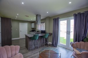 Kitchen- click for photo gallery
